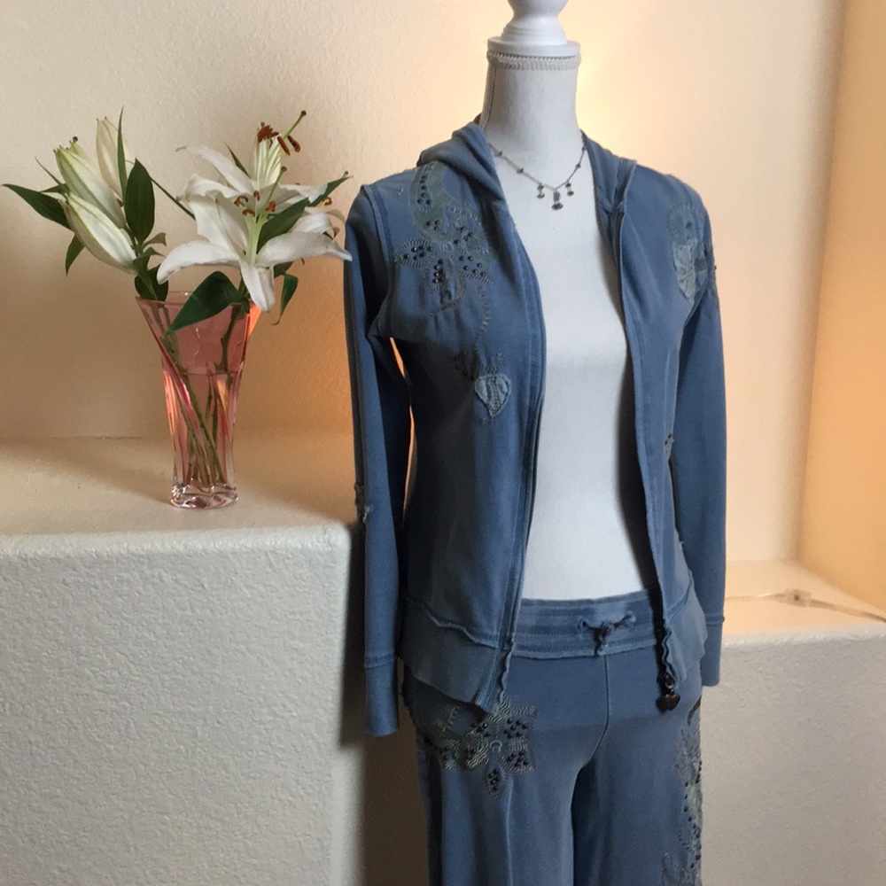Vertigo Paris Super cute jogger/track suit